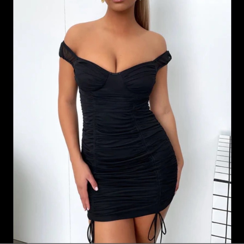 Thats So Fetch Finn Dress Ruched Black US Size 4 Small